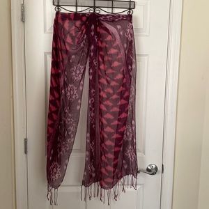 Forever 21 Pink and Purple Ikat Print Lightweight Scarf with Fringe Hem •USED•